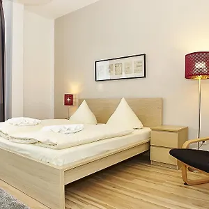  Апартаменты Bearlincity - Center West